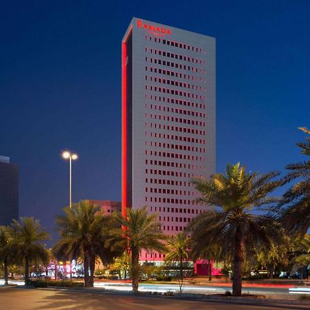 Ramada By Wyndham Riyadh King Fahd Road المظهر الخارجي الصورة The hotel at night