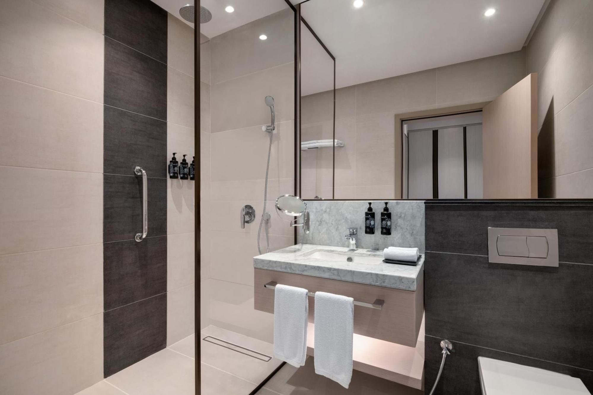 Ramada By Wyndham Riyadh King Fahd Road المظهر الخارجي الصورة