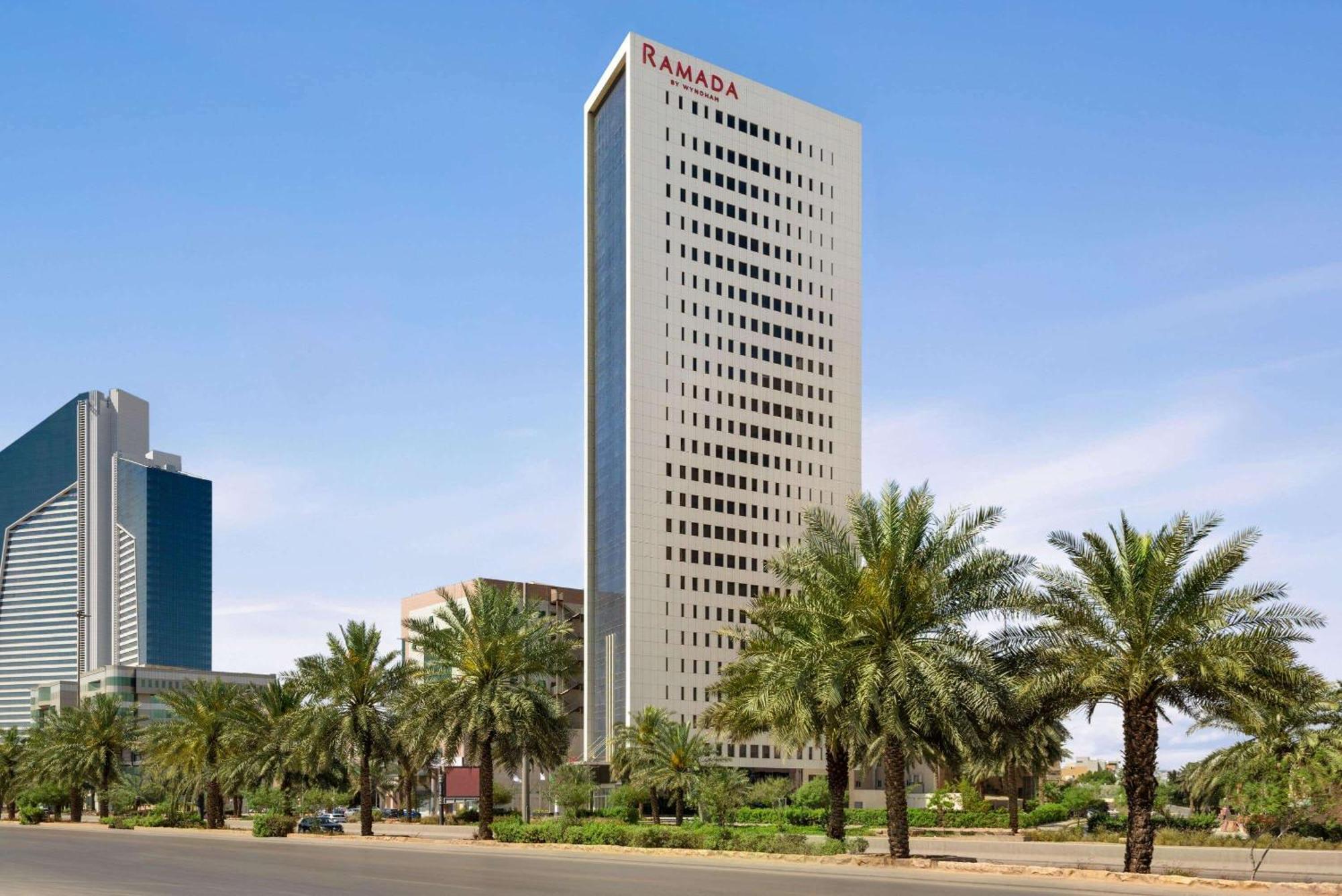 Ramada By Wyndham Riyadh King Fahd Road المظهر الخارجي الصورة Ramada Hotel, Al Qusais